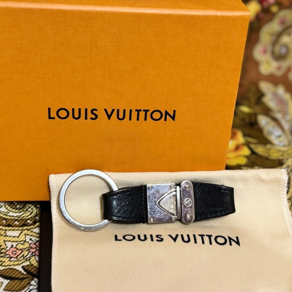 SALE- Louis Vuitton Nomade Valet Key Holder (Black) - GUC - Picture 1 of 8